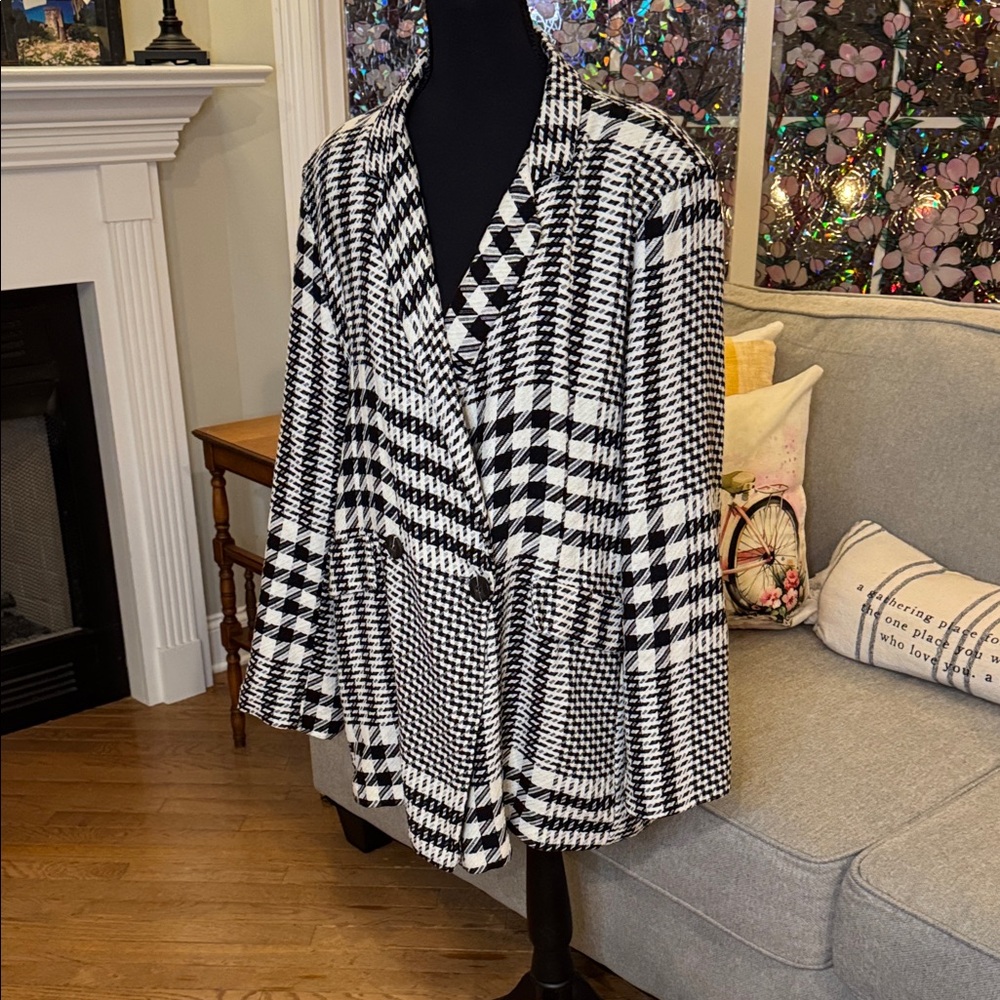 Boohoo Black & White Houndstooth Blazer EUC - Size - 16